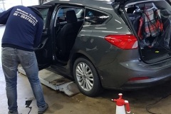 Ramen blinderen Ford Focus in Delft voor Lease Maatschappij